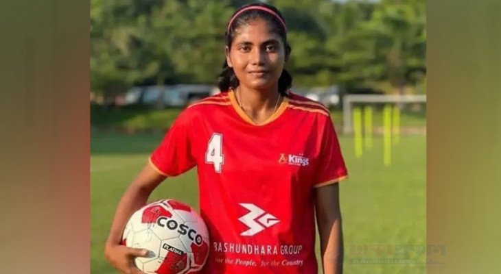 রাকসু নির্বাচনে ছাত্রদলের প্যানেলের একমাত্র বিজয়ী নারী ফুটবলার নার্গিস